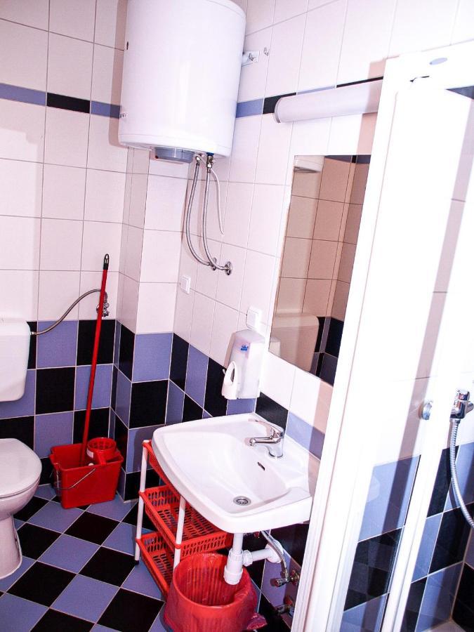 Apartmani "Jadran" باغ المظهر الخارجي الصورة