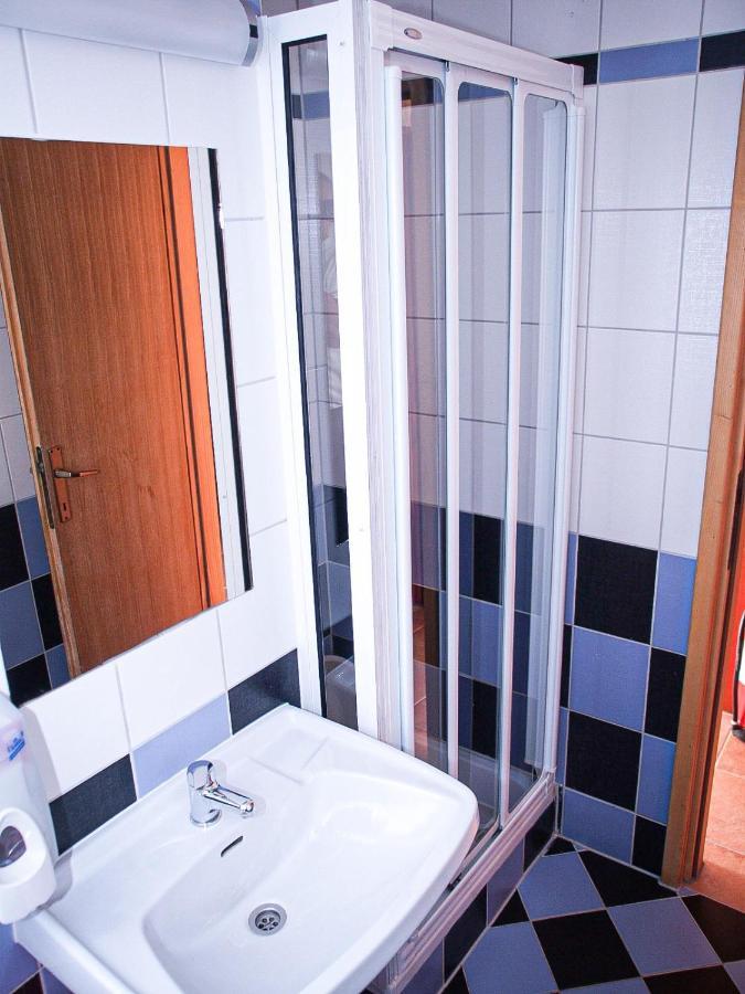 Apartmani "Jadran" باغ المظهر الخارجي الصورة