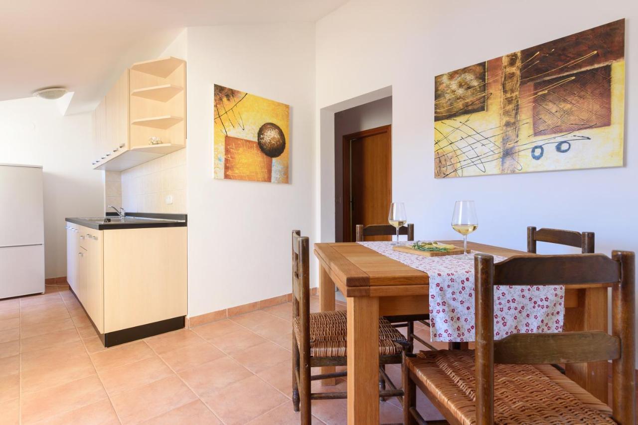 Apartmani "Jadran" باغ المظهر الخارجي الصورة